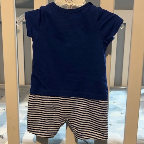 Perry Ellis America baby Romper - 9 Months - Picture 6 of 6